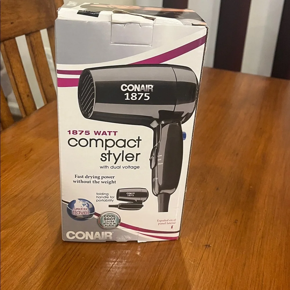 Conair 1875 Watt Compact Styler Hair Dryer Folding Travel Dual Voltage new black